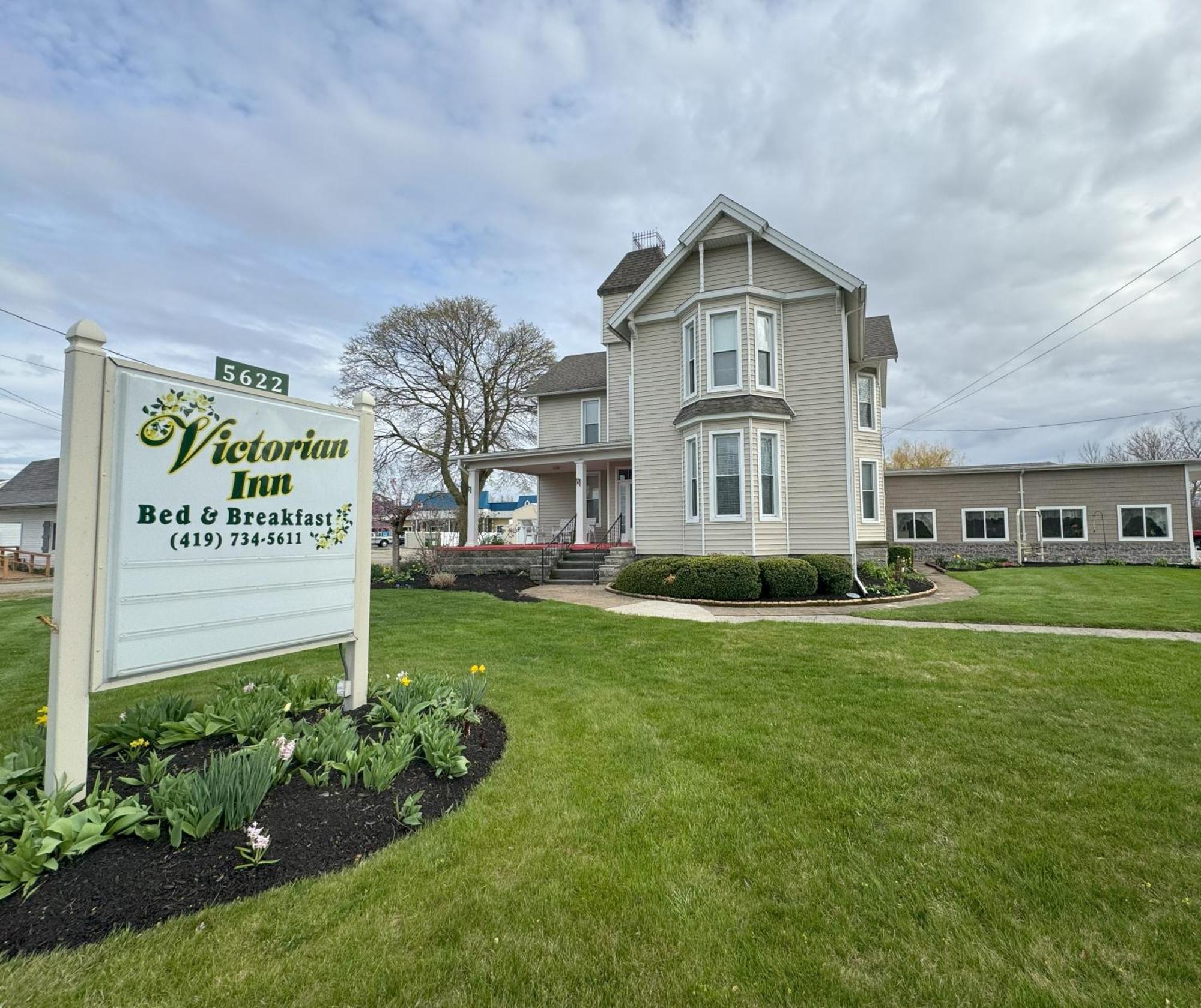Victorian Inn Bed And Breakfast Marblehead Exterior photo